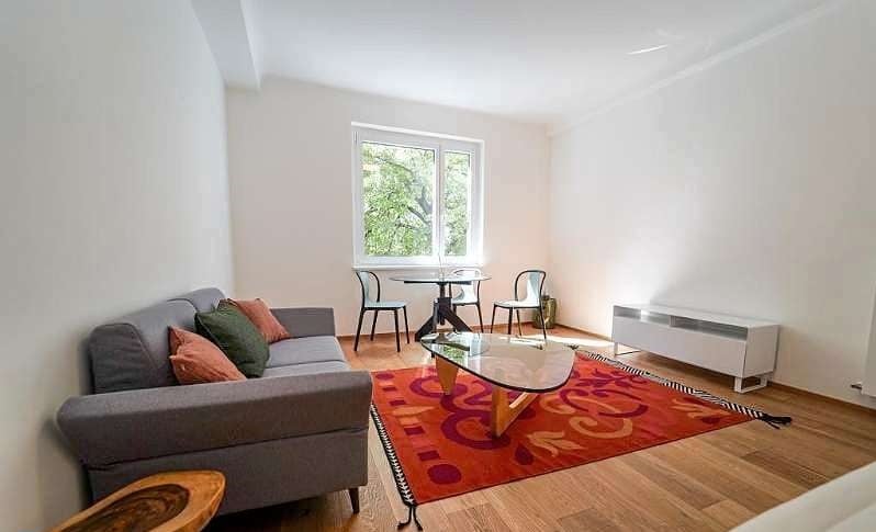 1-bedroom Apartment — photo 1