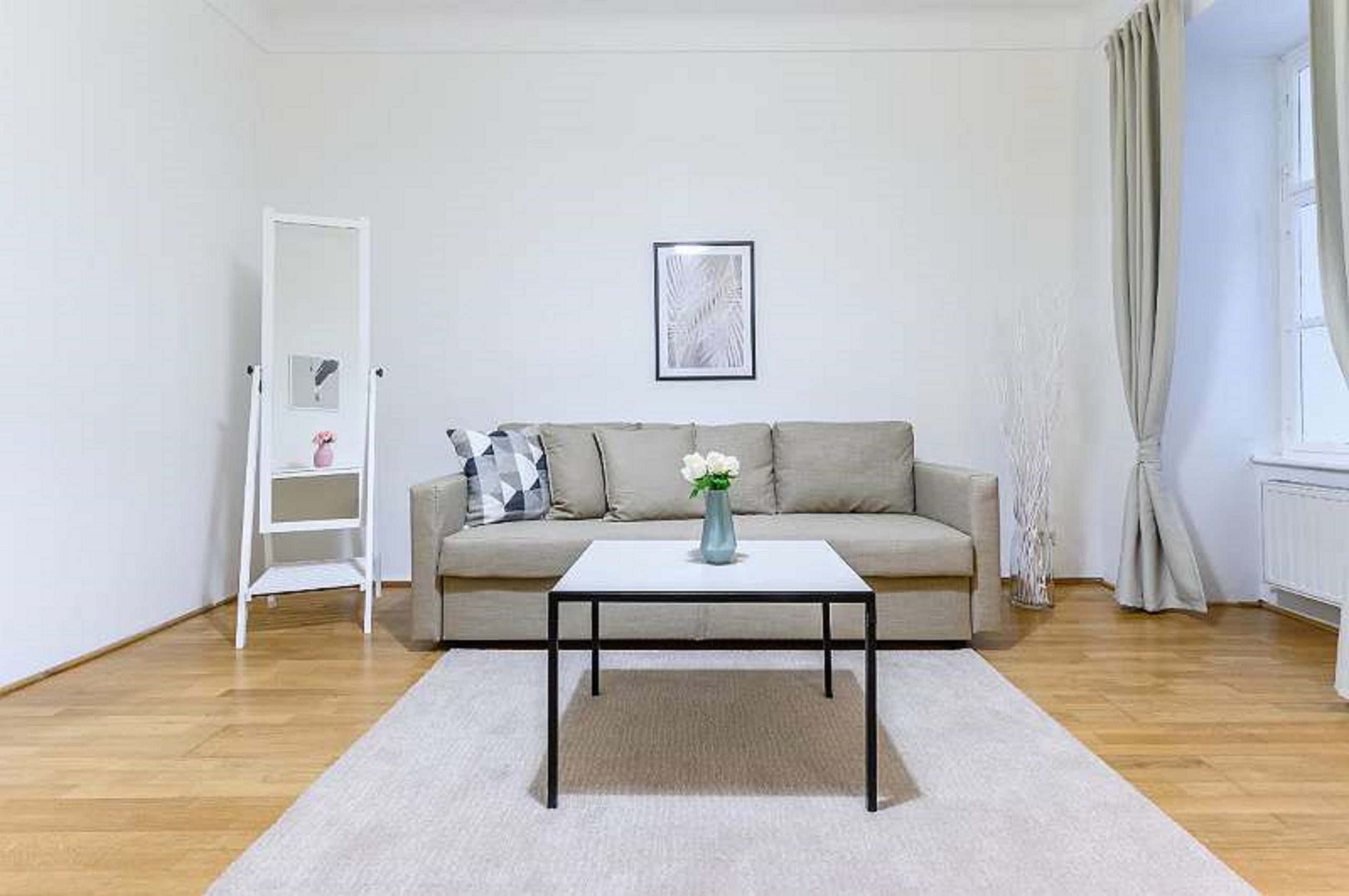 1-bedroom Apartment — photo 1