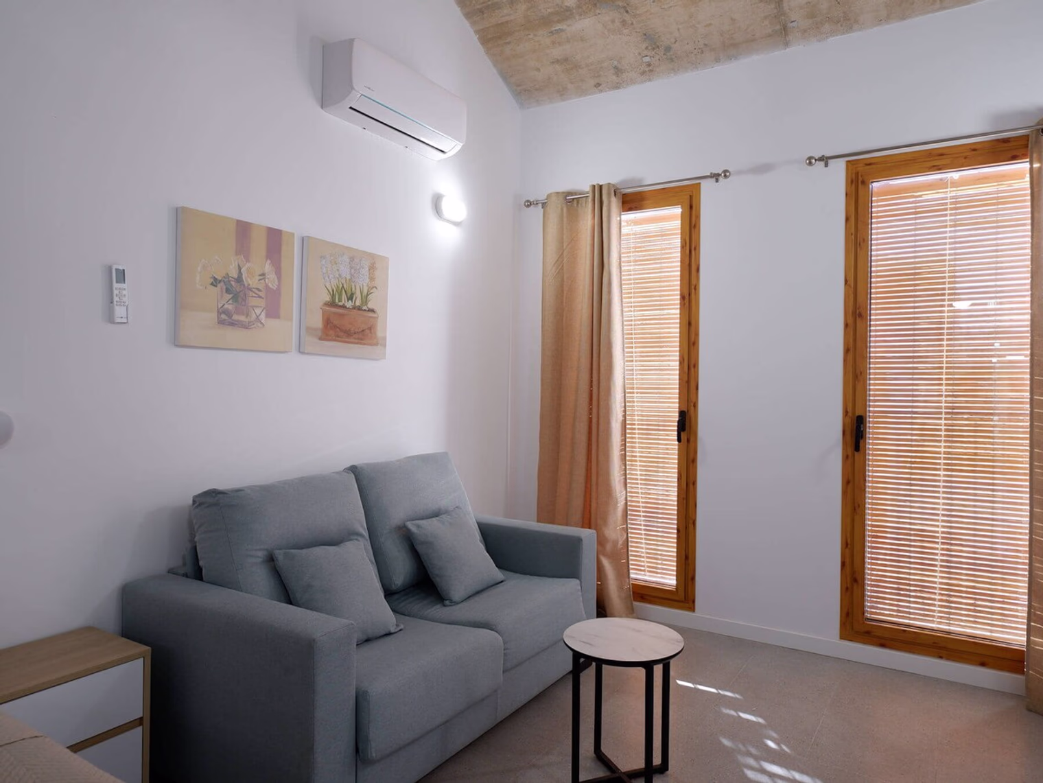 Studio — photo 1