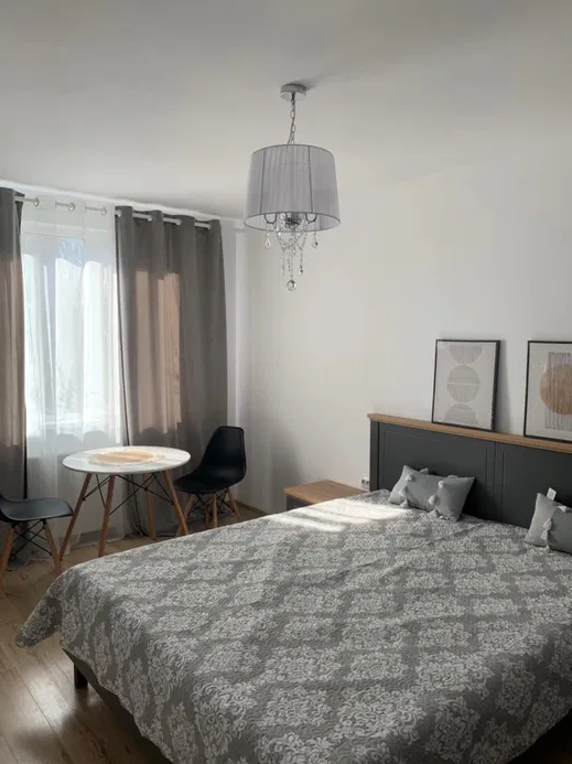 1-bedroom Apartment — photo 1