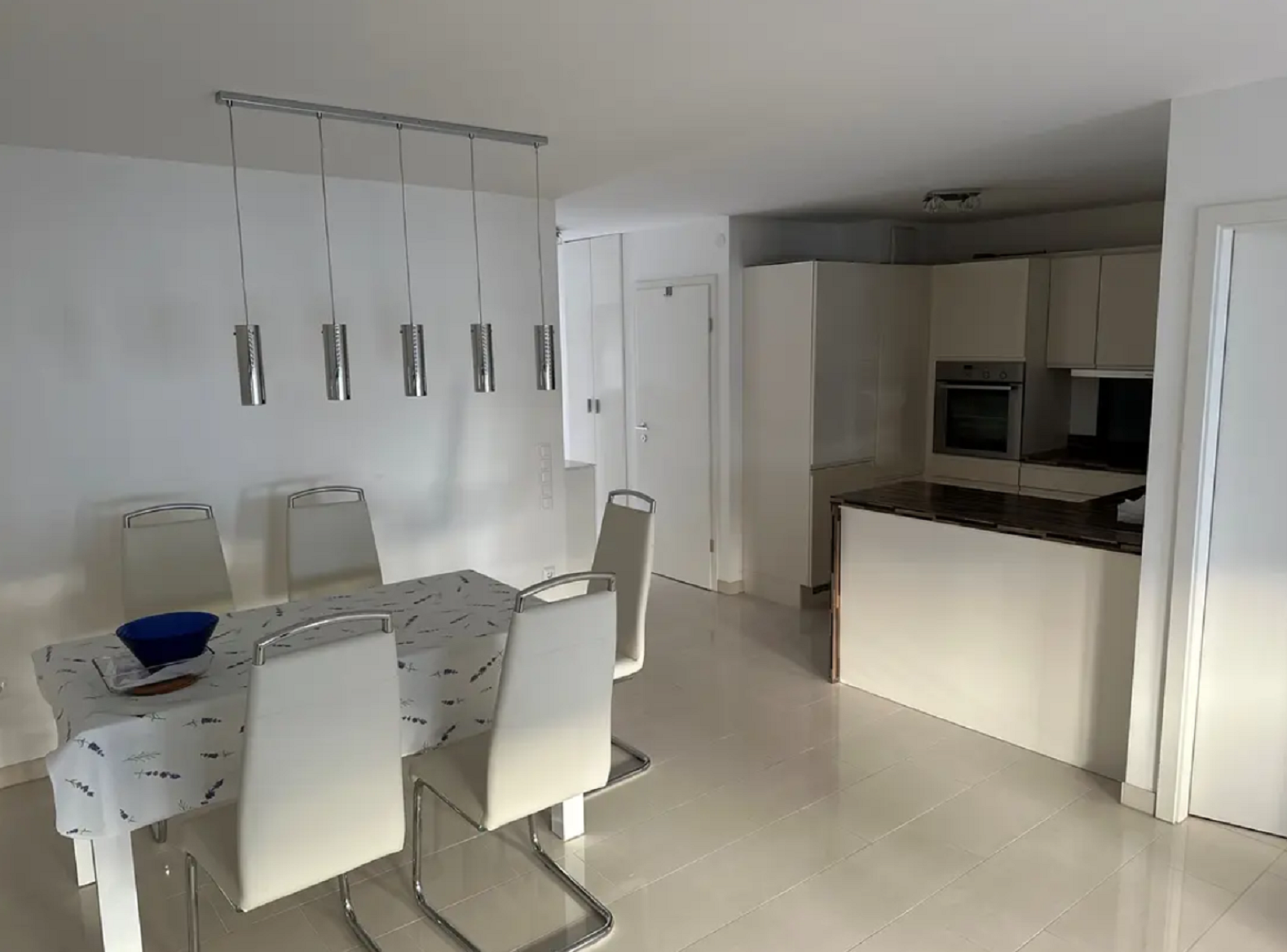 2-bedroom Apartment — photo 1